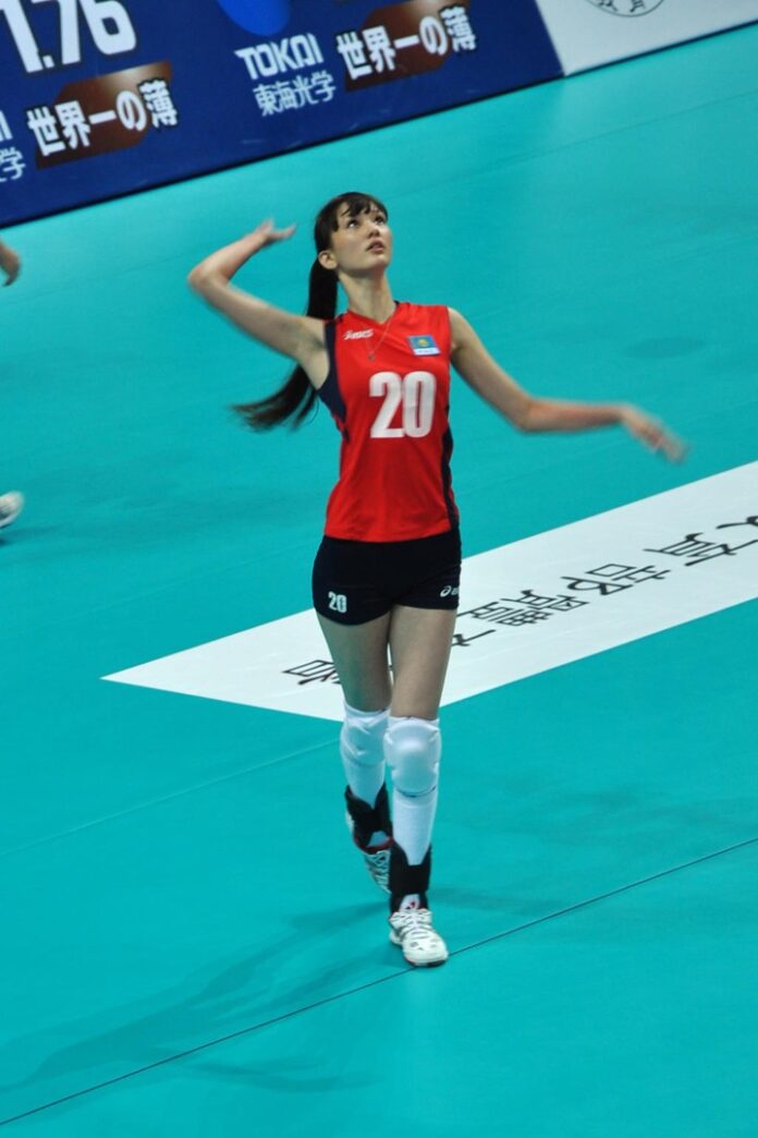 Sabina Altynbekova Age