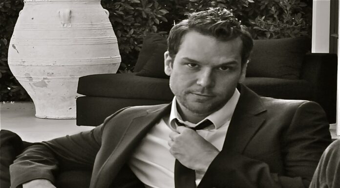 Dane Cook Net Worth: From Joke Teller to Multi-Millionaire – The Untold Story of His Wealth dane cook net worth
